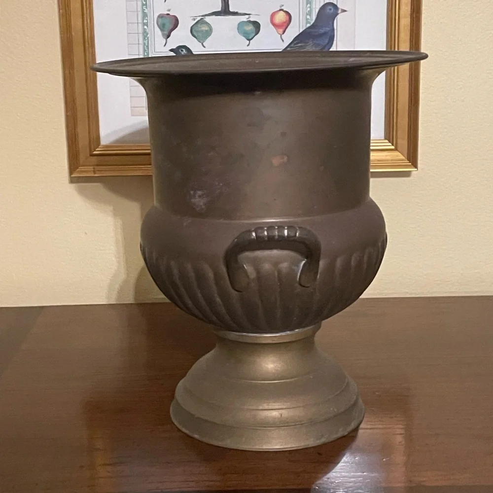 Romantically French Vintage Brass champagne bucket or decorative vase - Picture 5 of 10